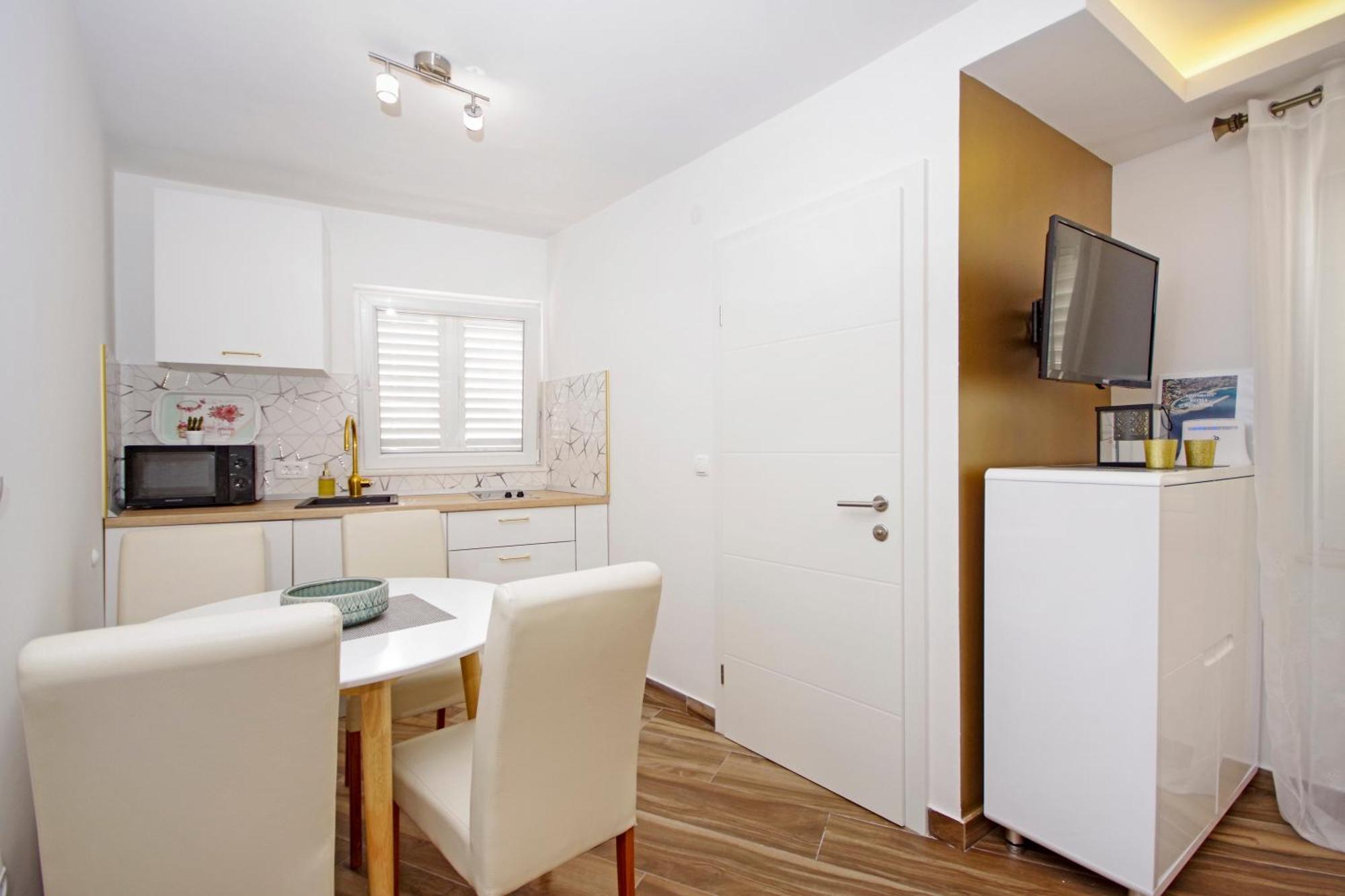 Apartments Roma Baška Voda エクステリア 写真