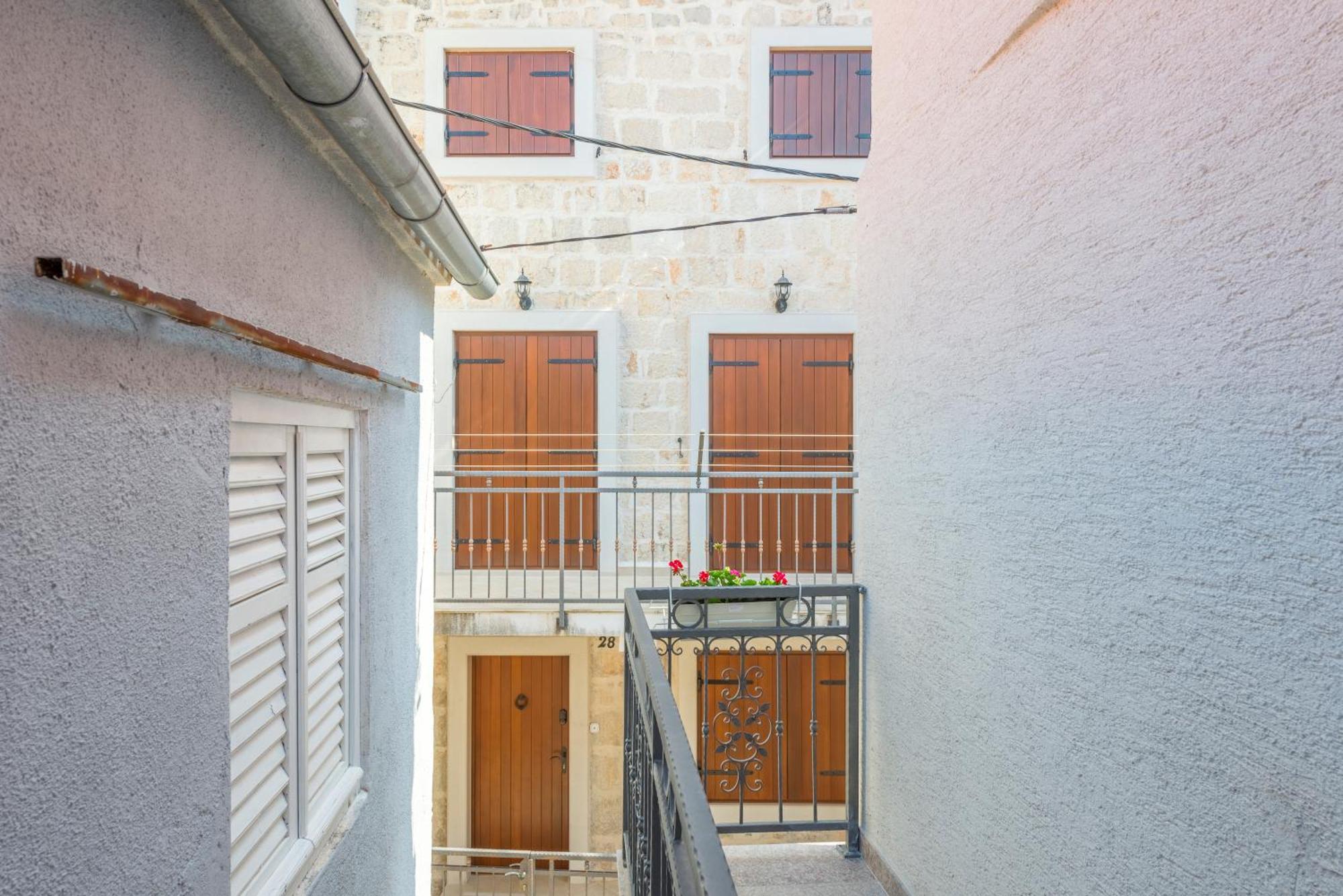 Apartments Roma Baška Voda エクステリア 写真