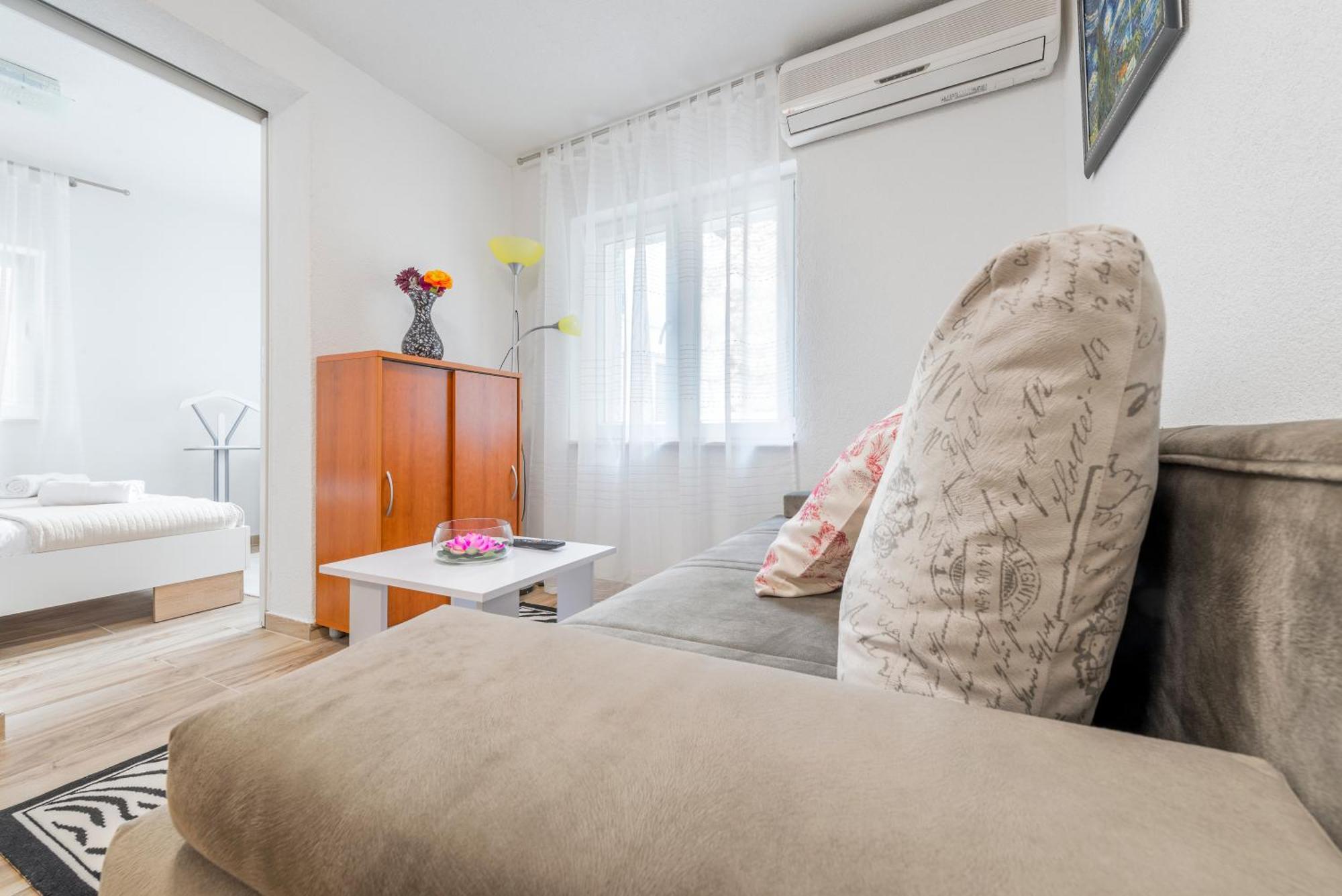 Apartments Roma Baška Voda エクステリア 写真