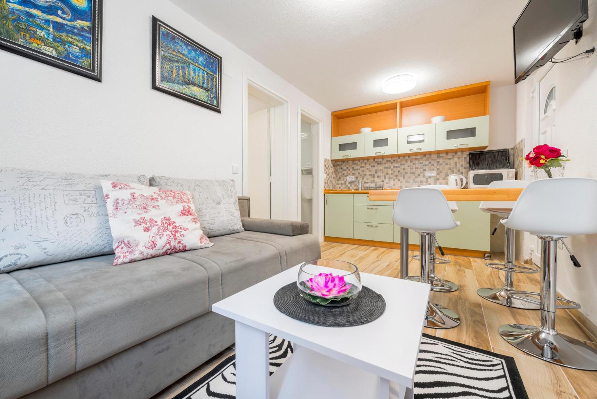 Apartments Roma Baška Voda エクステリア 写真