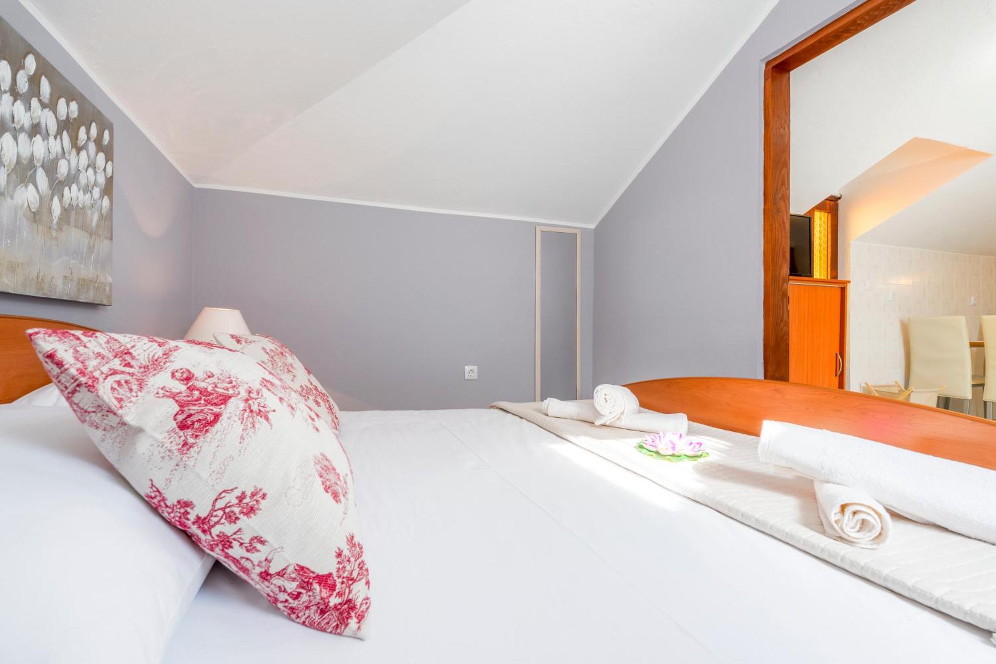 Apartments Roma Baška Voda エクステリア 写真