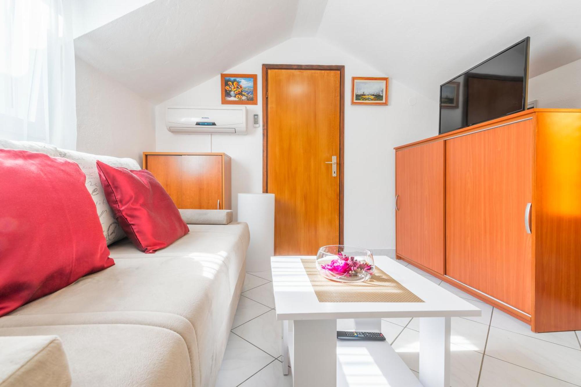 Apartments Roma Baška Voda エクステリア 写真