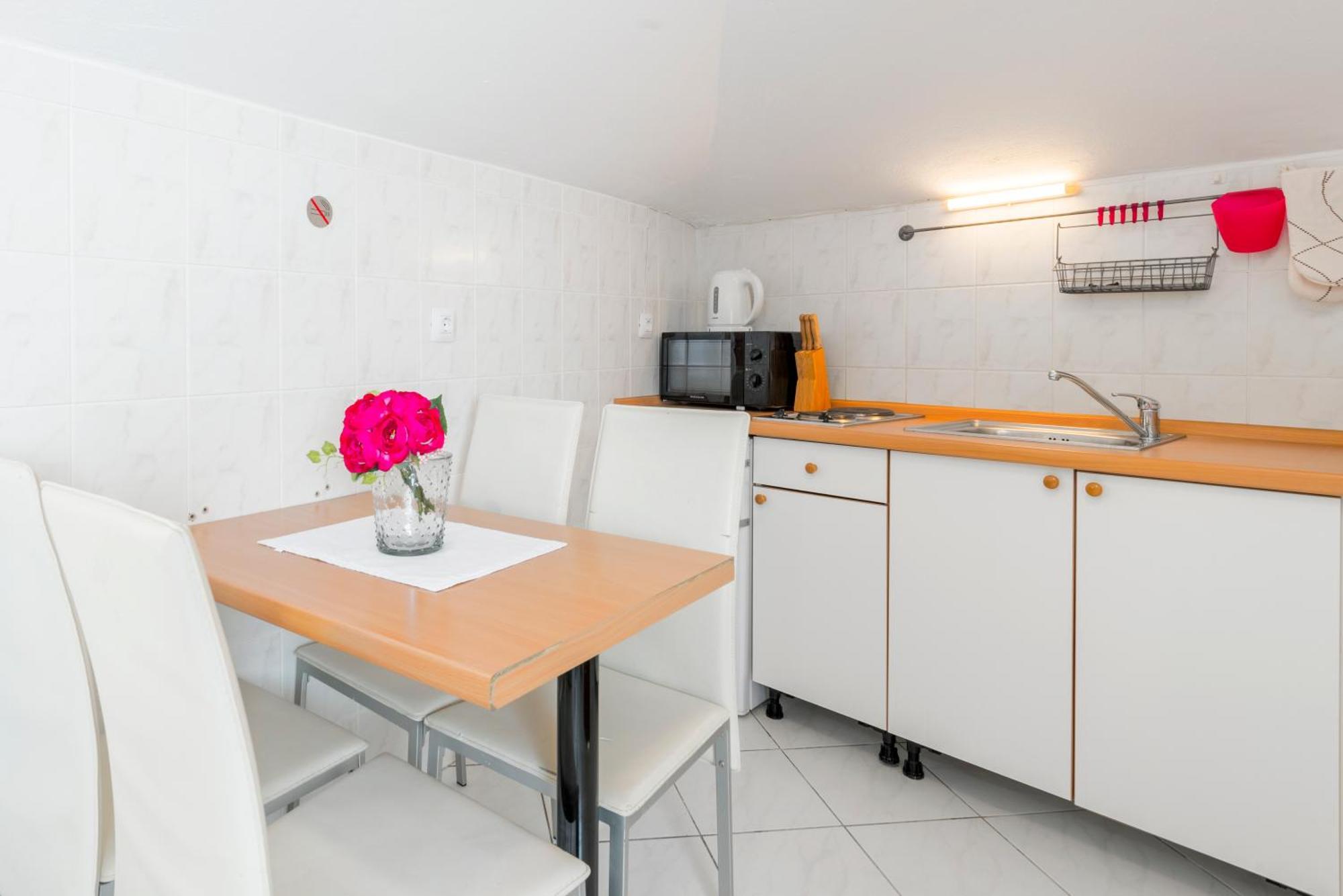 Apartments Roma Baška Voda エクステリア 写真