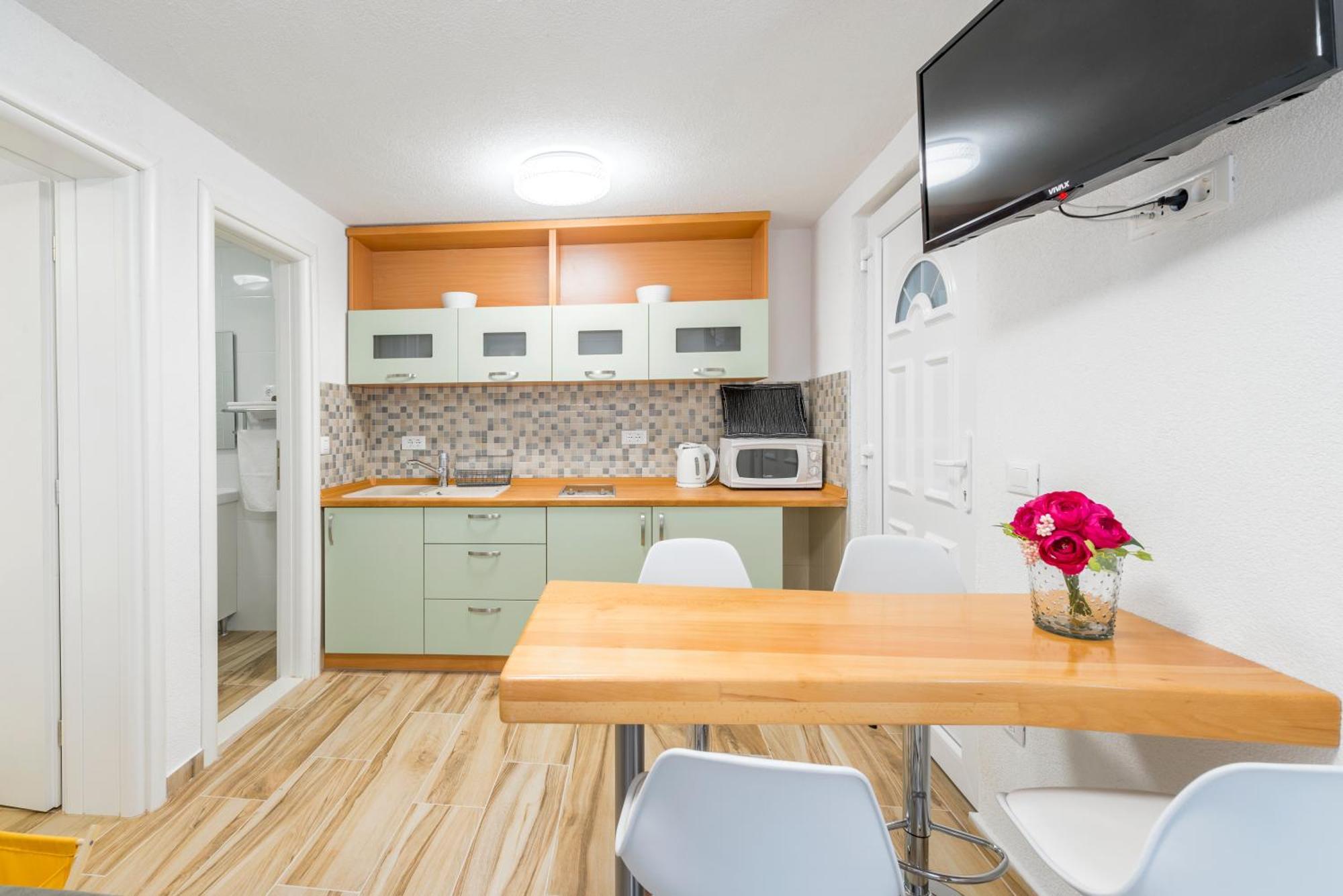 Apartments Roma Baška Voda エクステリア 写真